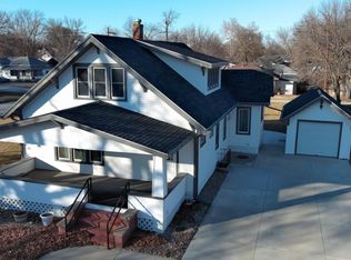 1212 H St, Geneva, NE 68361