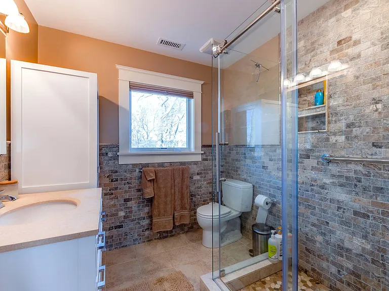22 Wolf Swamp Ln — Photo 21