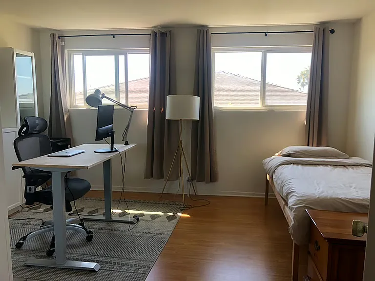 Office / bedroom #2