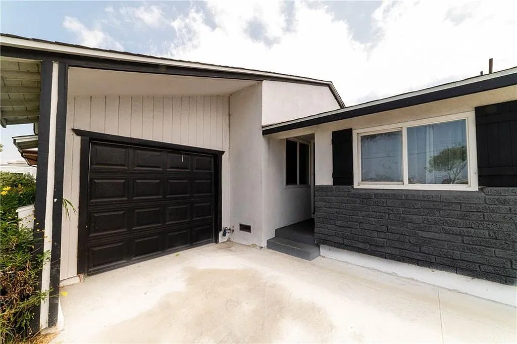 3 bed, 1372 sqft, $4,500 — Photo 4