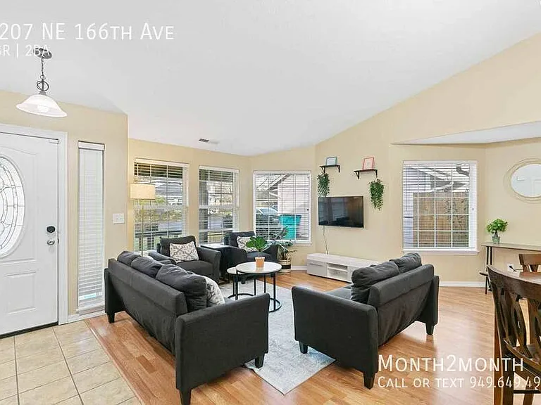 1207 NE 166th Ave — Photo 4