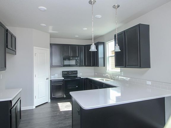 716 North Country Trail - Siena 106A - Kitchen View 2