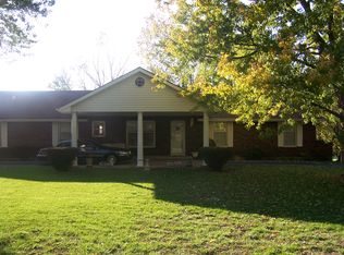 19706 S Quail Ridge Rd, Grandview, MO 64012