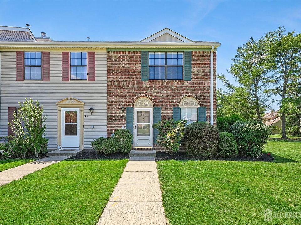 1st image of 289 Bromley Pl