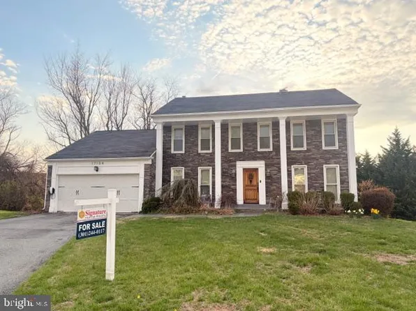 17104 Laburnum Ct, Rockville, MD 20855
