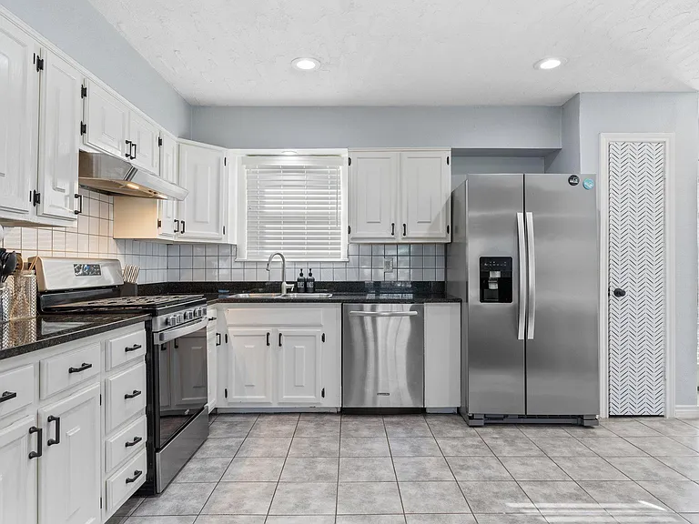 1618 Caldwell Dr — Photo 7