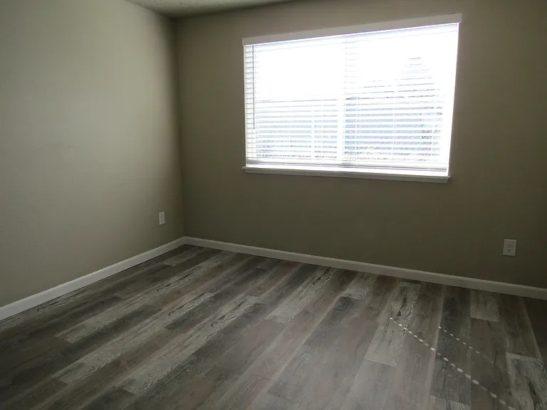 3332 S Chandler St — Photo 10