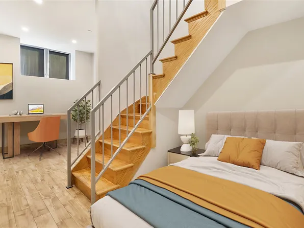 223 Manhattan Avenue image 4 of 6