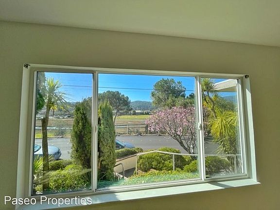 5th image of 71 Roque Moraes Dr APT 3