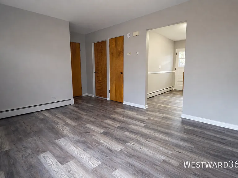 12413 Maple Ave #5 — Photo 8