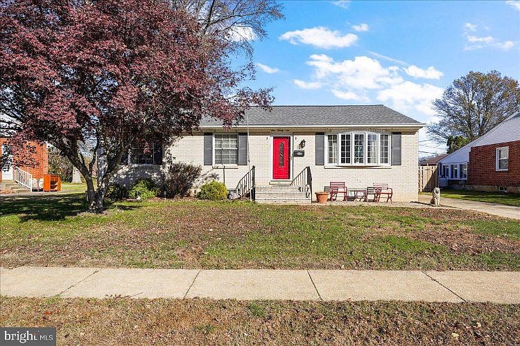 1st image of 126 Casimir Dr