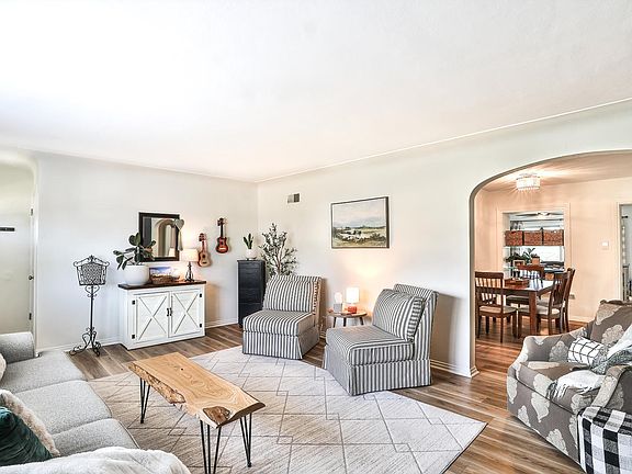 4th image of 18 Lantana Dr
