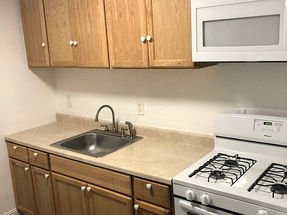 3rd image of 1614 Rumrill Blvd #11443100