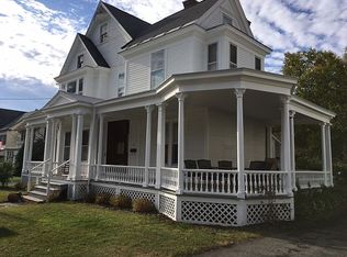 17 Locust Ave, Troy, NY 12180