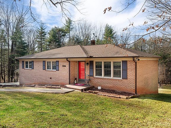 2nd image of 2606 Logan Dr