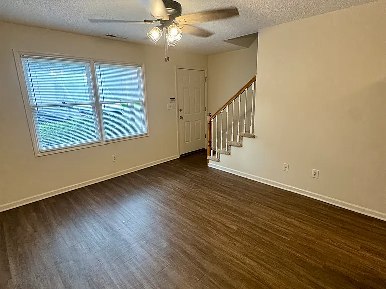 102 Larkyn Dr #102 — Photo 1