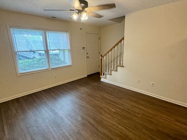 102 Larkyn Dr #102