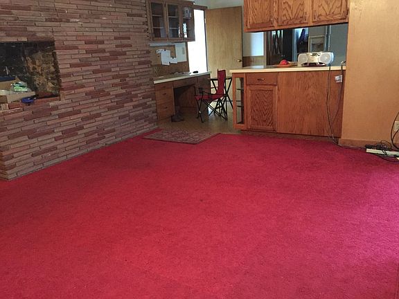 Den area open to kitchen