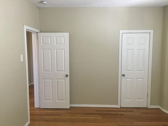 5th image of 1155 E 58th Dr