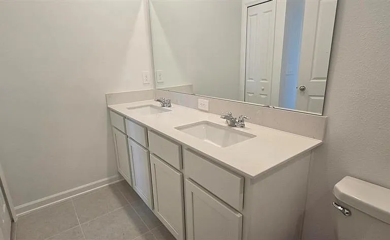 3024 W Chicago Ave — Photo 10