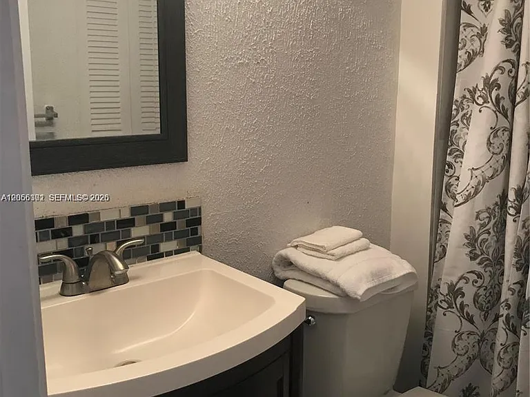 1301 NE Miami Gardens Dr #524W — Photo 7