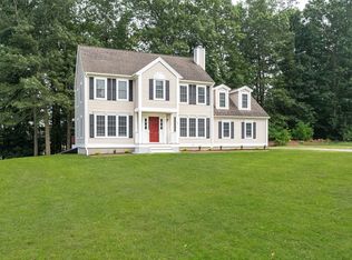 7 Manor Ln, Oxford, MA 01540