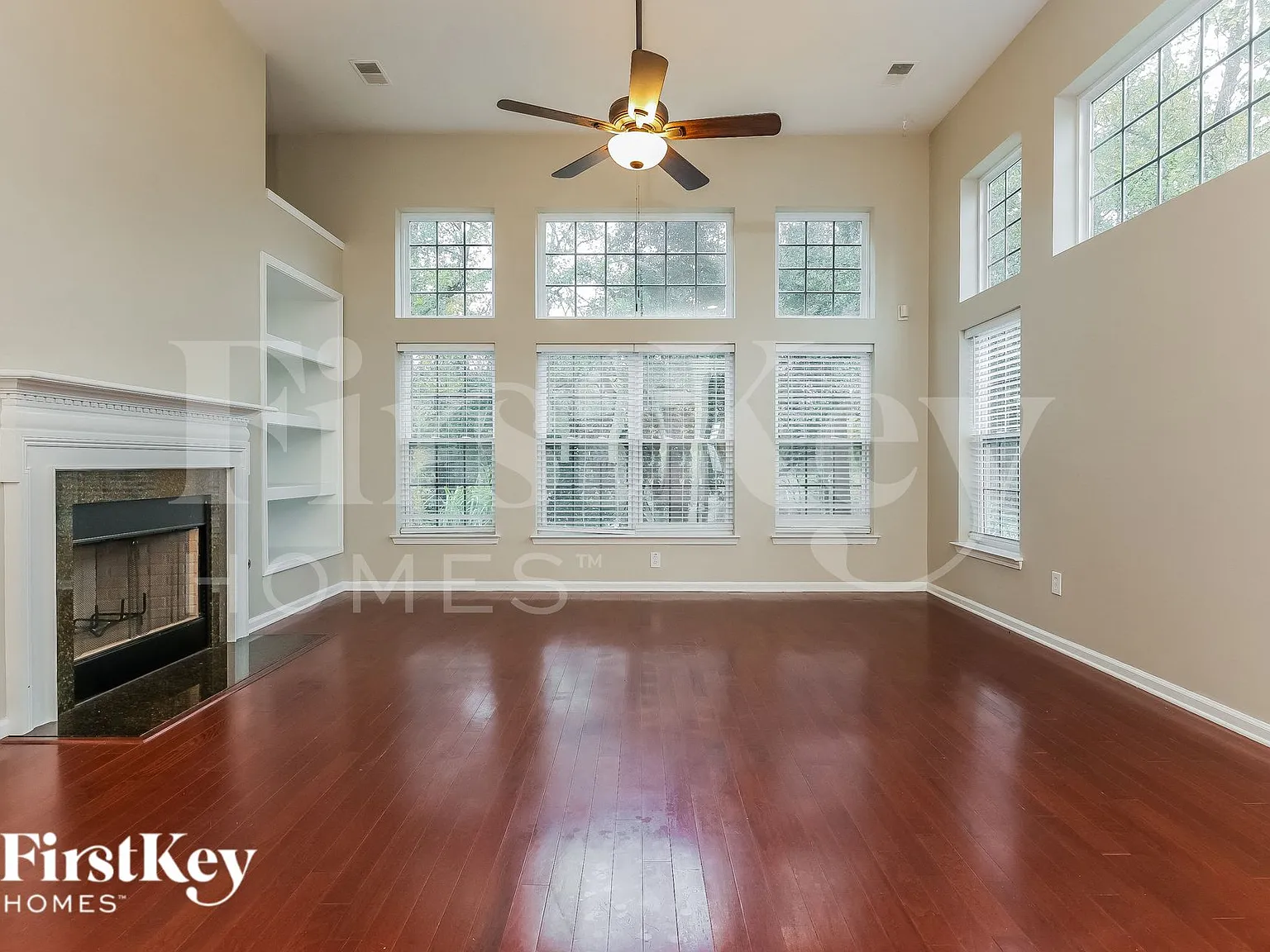 3 bed, 2.0 bath, 2384 sqft, $2,680 — Photo 3