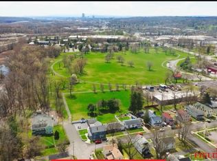18 1st St #2, Watervliet, NY 12189