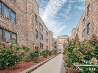3722 N Pine Grove Ave #W1, Chicago, IL 60613
