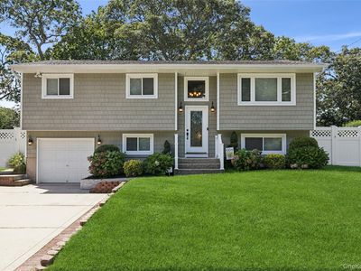 22 Hollo Dr, Holbrook, NY, 11741