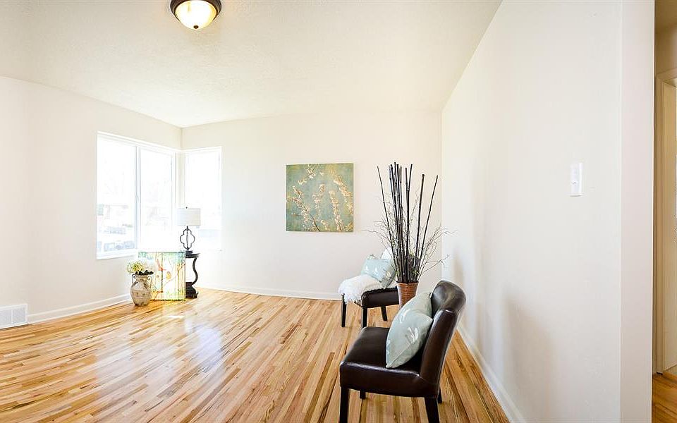 2nd image of 531 E Leona Dr