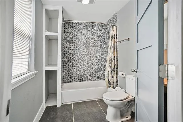 2036 Danneel St — Photo 13