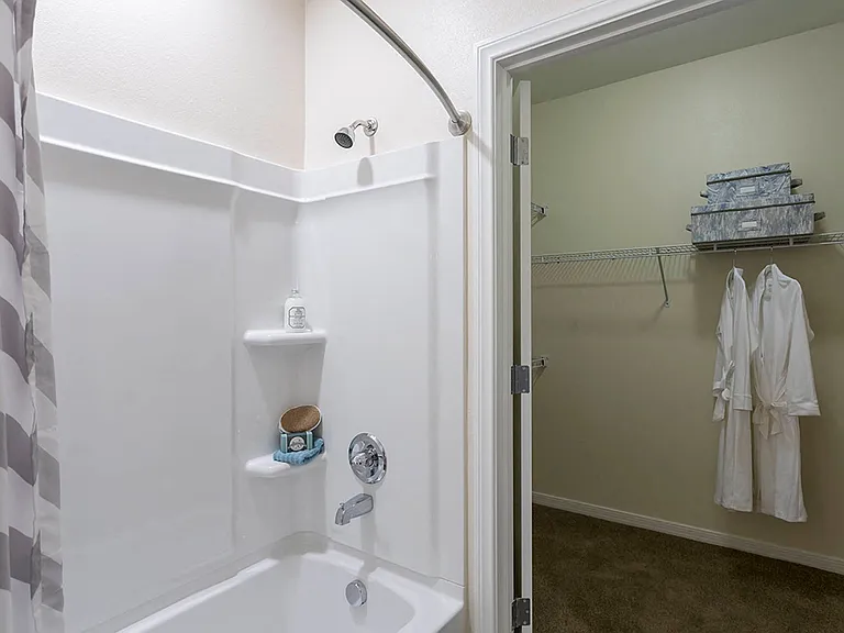 B2 1175 SQ FT 2 Bed 2 Bath