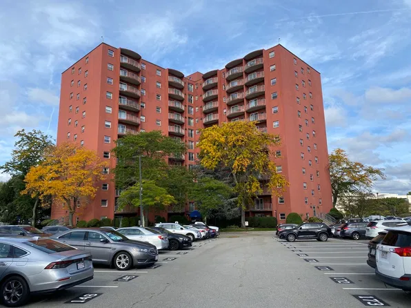 115 W Squantum St APT 507, Quincy, MA 02171