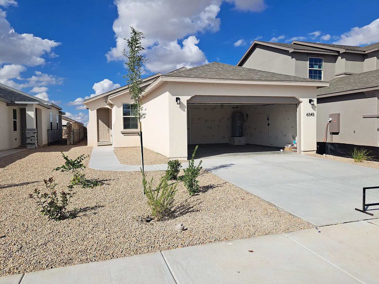 4 bed, 1665 sqft, $2,000 — Photo 1