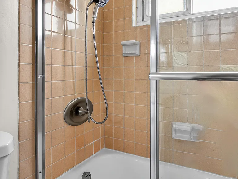 Casa Grande Apartments — Photo 36