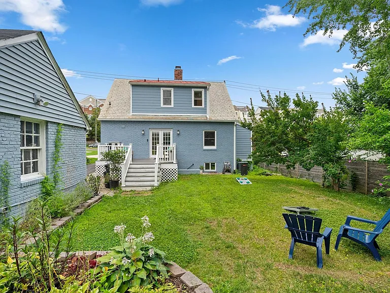 2410 S Dakota Ave NE — Photo 47