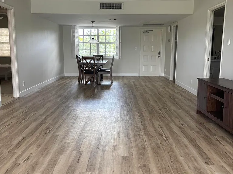 555 Oaks Ln #309 — Photo 8