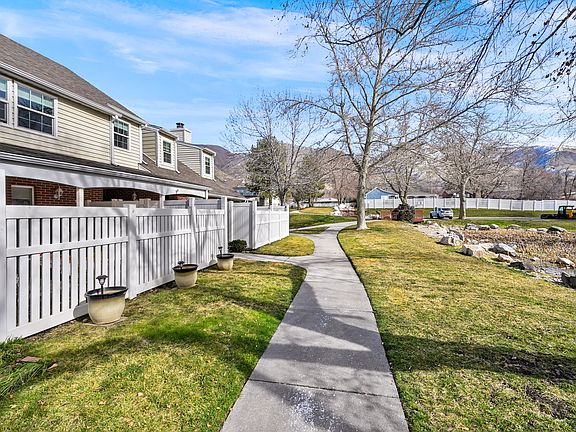 4th image of 66 Brookside Ln