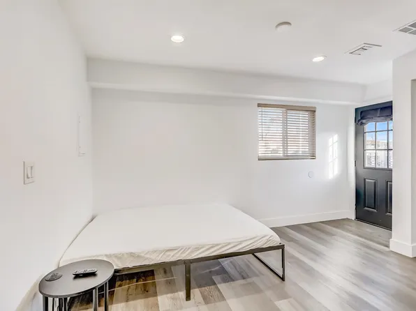 (undisclosed Address), Las Vegas, NV 89104