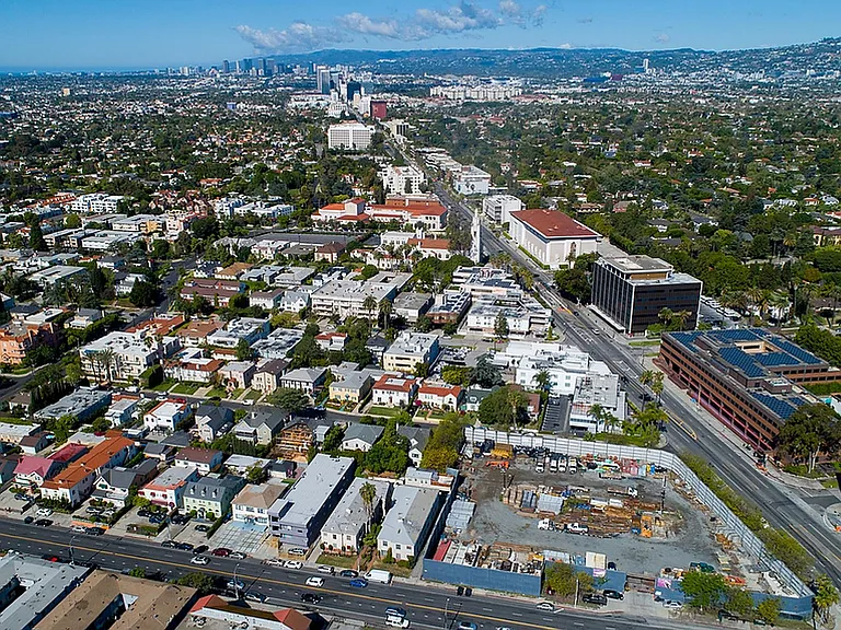 Crenshaw Park Apartments — Photo 15