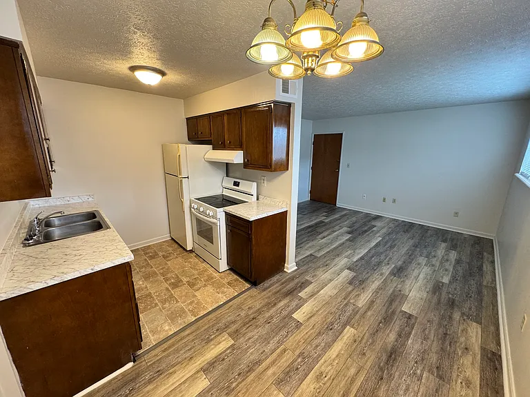 7308 Six Mile Ln — Photo 19