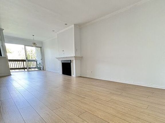 3rd image of 13206 Summertime Ln
