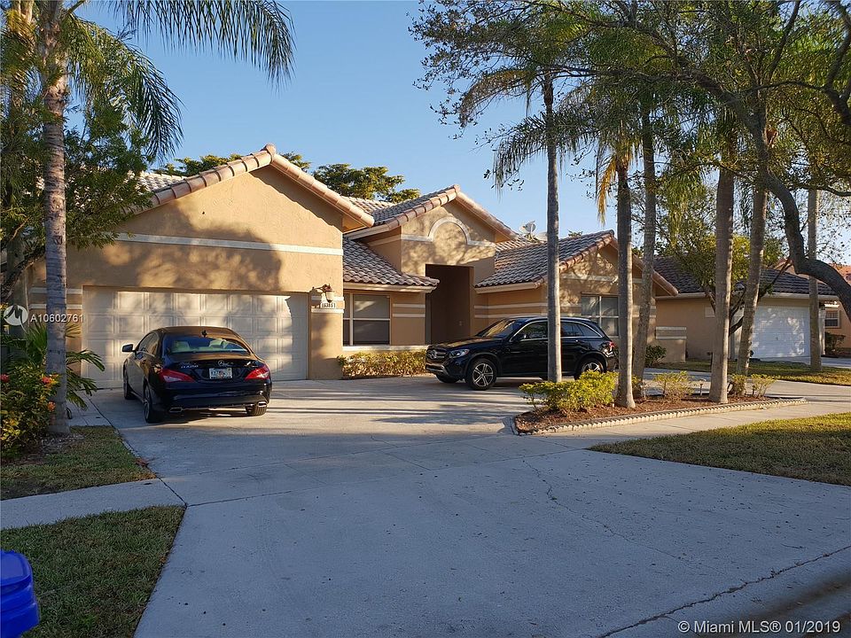 1st image of 16365 NW 11th St