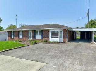 302 Hickory Ln, Dale, IN 47523