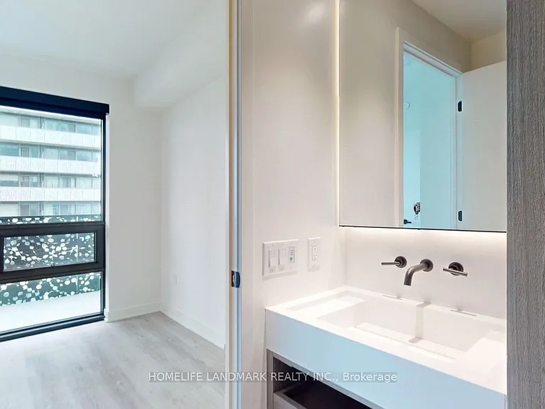55 Charles St E #3410 — Photo 9