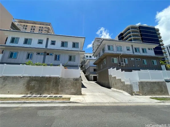 1060 Spencer St #E, Honolulu, HI 96822