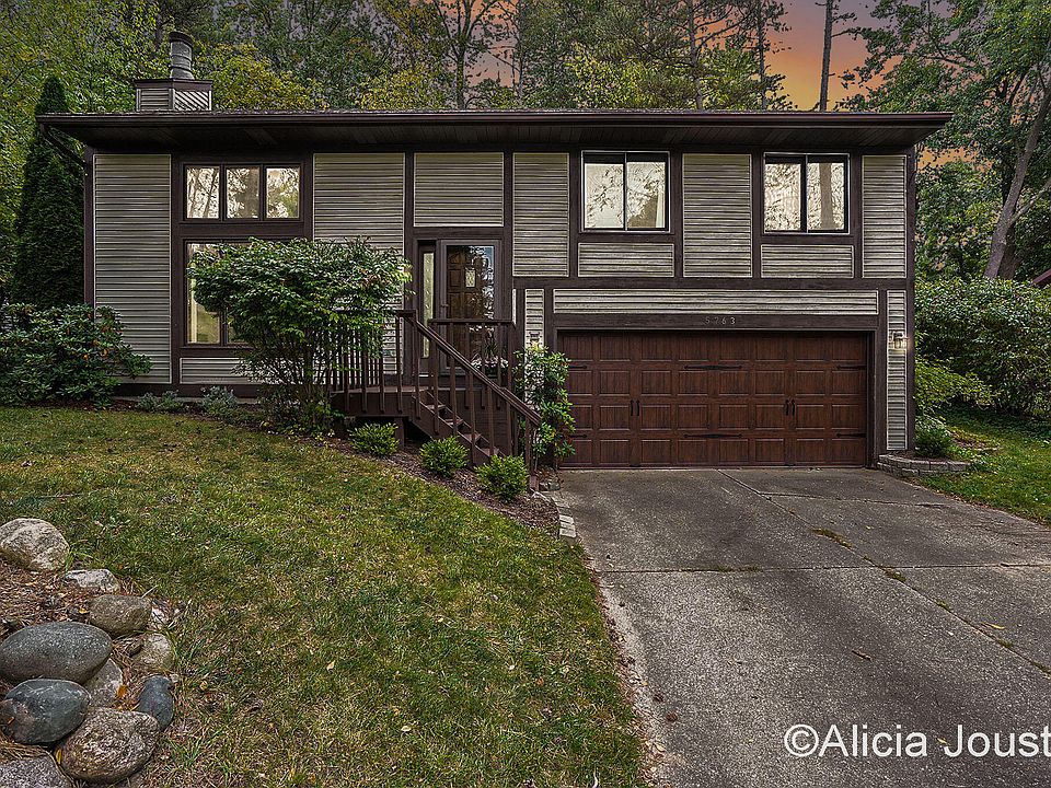 1st image of 5763 Arroyo Vista Dr NE