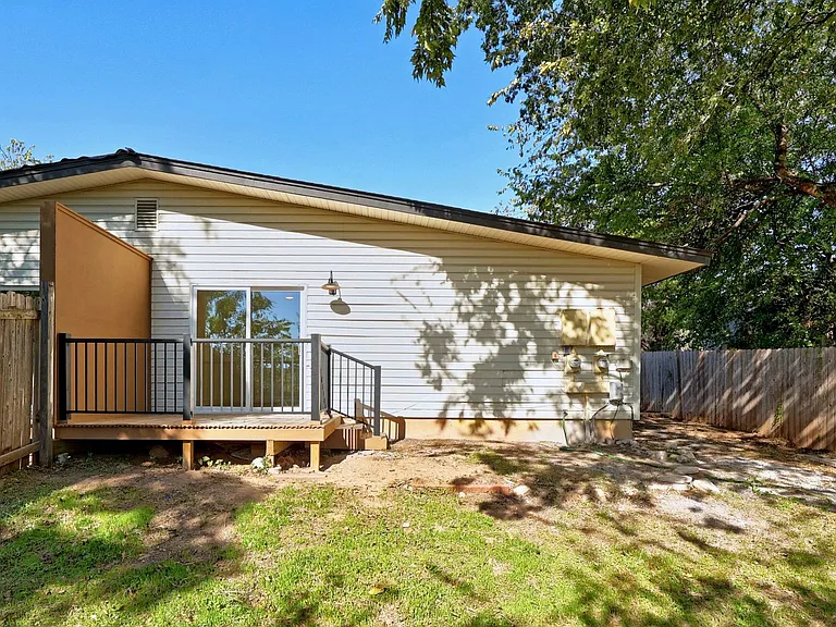 1905 Cedar Ridge Dr #A — Photo 23