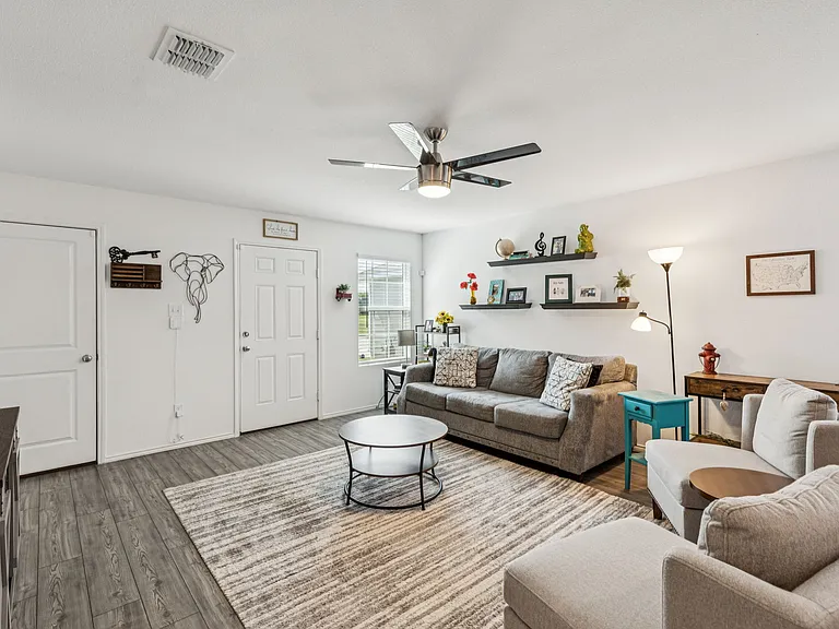 7408 Bluebell Ln — Photo 11